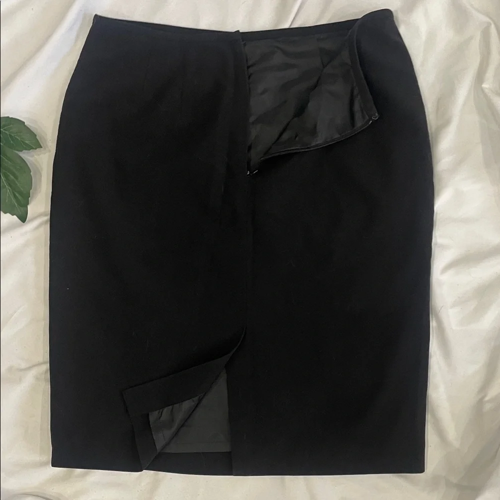 Calvin Klein Black Pencil Skirt: Timeless Elegance 📚🖋️ - Picture 8 of 16